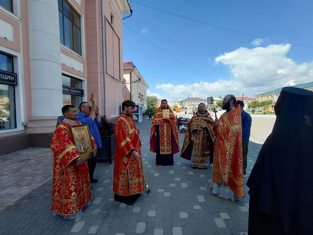 Почему в пятницу по центру Улан-Удэ прошел Крестный ход