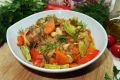 Сочные свиные ребрышки с овощами: простое и вкусное блюдо на сковороде