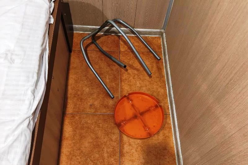 Бутылкой по голове и разгромленный номер: чем закончилась пьянка в гостинице Улан-Удэ Бутылкой по голове и разгромленный номер: чем закончилась пьянка в гостинице Улан-Удэ