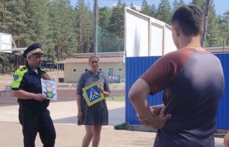 «Каникулы с Общественным советом»: общественники и полицейские провели познавательную беседу в детских лагерях Тарбагатайского района «Каникулы с Общественным советом»: общественники и полицейские провели познавательную беседу в детских лагерях Тарбагатайского района