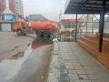 В Улан-Удэ после ночного дождя откачивают лужи с городских улиц