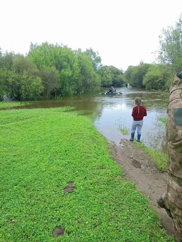 Вода отрезала от мира два села в Бурятии