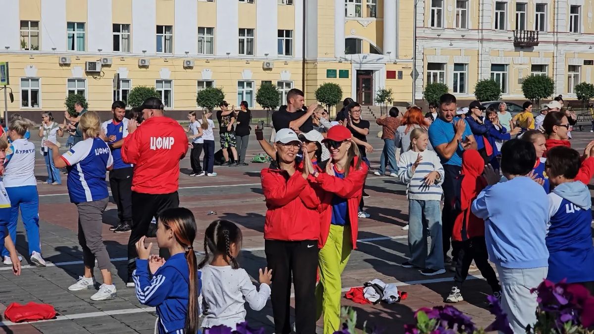Завтра на площади Советов пройдёт праздничная зарядка, посвящённая Дню физкультурника! Завтра на площади Советов пройдёт праздничная зарядка, посвящённая Дню физкультурника!