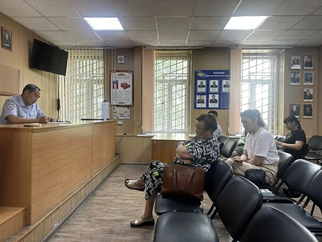 Полицейские УМВД России по г. Улан-Удэ провели совещание с представителями сферы гостеприимства Полицейские УМВД России по г. Улан-Удэ провели совещание с представителями сферы гостеприимства