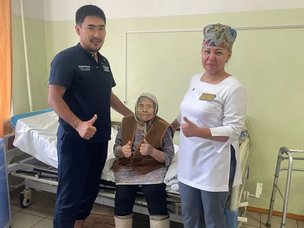 100-летней жительнице Бурятии сделали эндопротезирование тазобедренного сустава