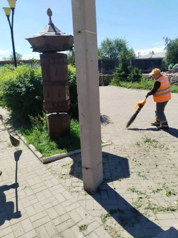 Мэр УланУдэ Игорь Шутенков дал ряд поручений по благоустройству и обеспечению безопасности в общественных местах города Мэр УланУдэ Игорь Шутенков дал ряд поручений по благоустройству и обеспечению безопасности в общественных местах города