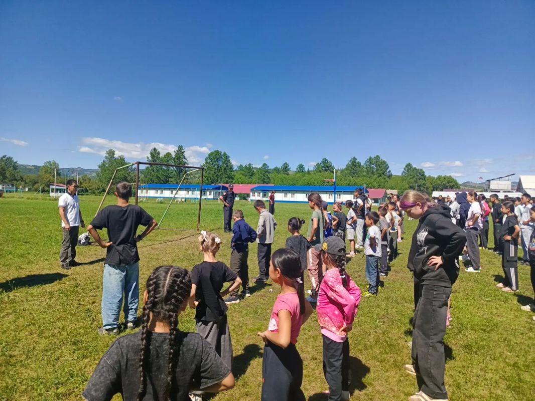 В Закаменском районе полицейские и общественники провели для детей День здоровья и урок кибербезопасности В Закаменском районе полицейские и общественники провели для детей День здоровья и урок кибербезопасности