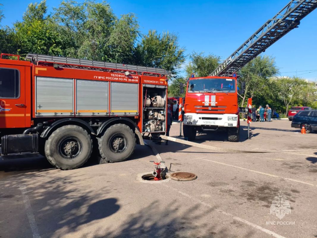 В УланУдэ «тушили» офис банка В УланУдэ «тушили» офис банка