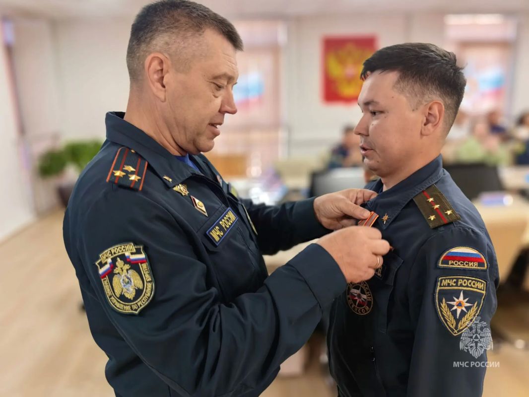 С Днём Офицера России!. Каждый год 21 августа в России отмечается День офицера — праздник, который не имеет официального статуса государственного выходного, но обладает огромным смыслом для всей страны С Днём Офицера России!. Каждый год 21 августа в России отмечается День офицера — праздник, который не имеет официального статуса государственного выходного, но обладает огромным смыслом для всей страны