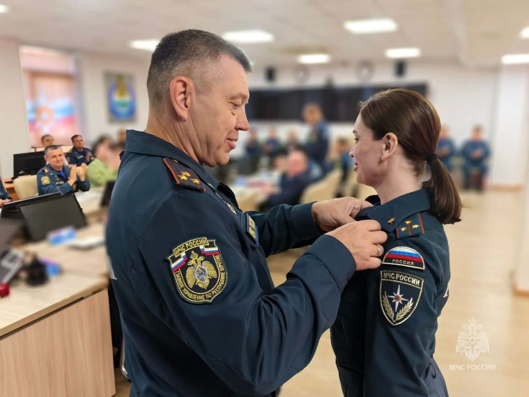 С Днём Офицера России!. Каждый год 21 августа в России отмечается День офицера — праздник, который не имеет официального статуса государственного выходного, но обладает огромным смыслом для всей страны С Днём Офицера России!. Каждый год 21 августа в России отмечается День офицера — праздник, который не имеет официального статуса государственного выходного, но обладает огромным смыслом для всей страны