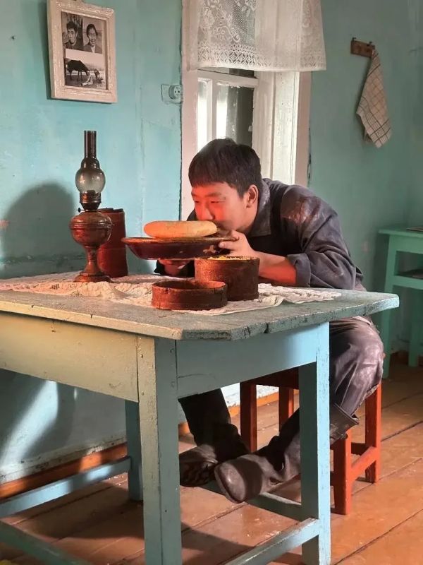 «НИМА-ЦЫРЕН» — ЛУЧШИЙ АКТЁРСКИЙ АНСАМБЛЬ «НИМА-ЦЫРЕН» — ЛУЧШИЙ АКТЁРСКИЙ АНСАМБЛЬ