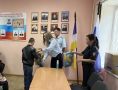 В Улан-Удэ полицейские подарили детям школьные наборы в рамках акции «Помоги пойти учиться»