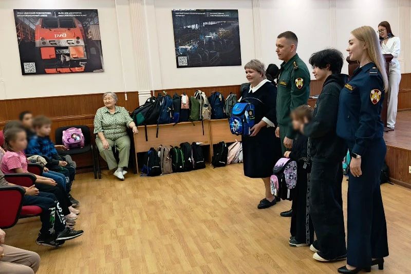 Росгвардейцы Бурятии приняли участие в благотворительной акции ко Дню знаний Росгвардейцы Бурятии приняли участие в благотворительной акции ко Дню знаний