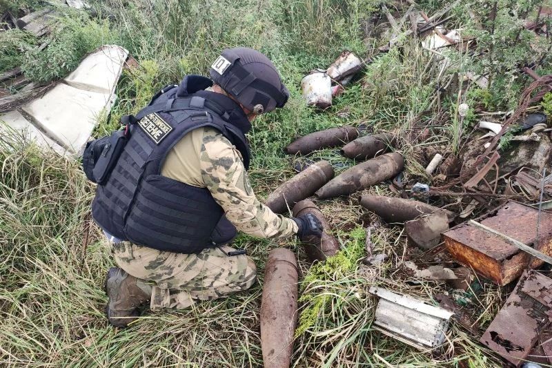 Восемь артиллерийских снарядов нашли среди металлолома под Улан-Удэ Восемь артиллерийских снарядов нашли среди металлолома под Улан-Удэ