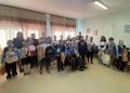 Полицейские Бурятии продолжают поздравлять детей с Днём знаний