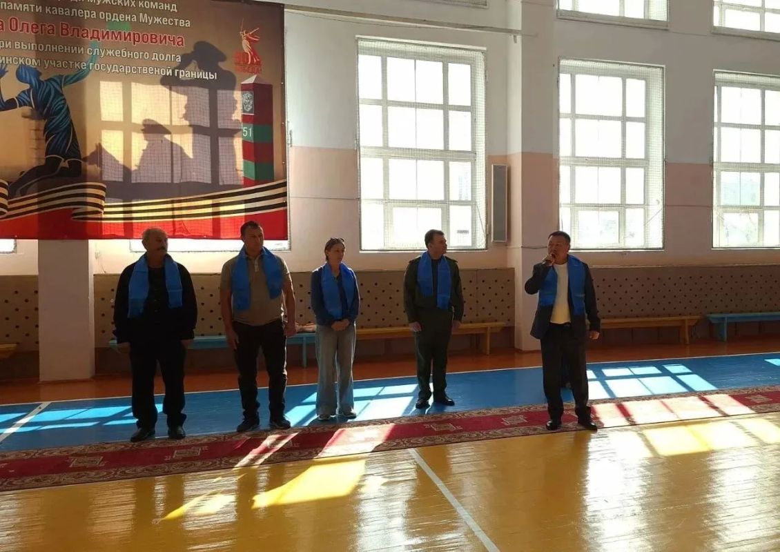 В Кяхтинском районе Республики Бурятия состоялся турнир по волейболу, посвящённый памяти отважного сотрудника — кавалера ордена Мужества прапорщика Олега Владимировича Игумнова