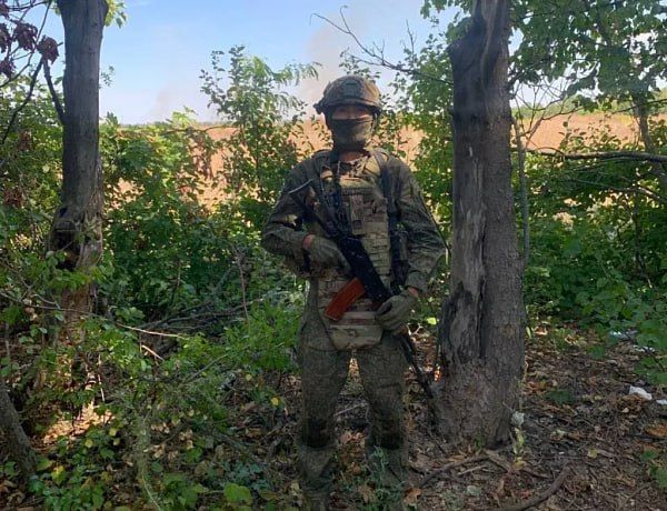 Участник СВО из Бурятии сбил два дрона и спас товарищей