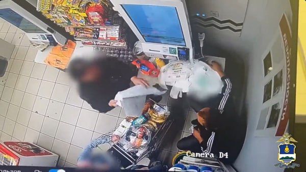 В Улан-Удэ охранник продуктового магазина обнёс его на 150 тысяч