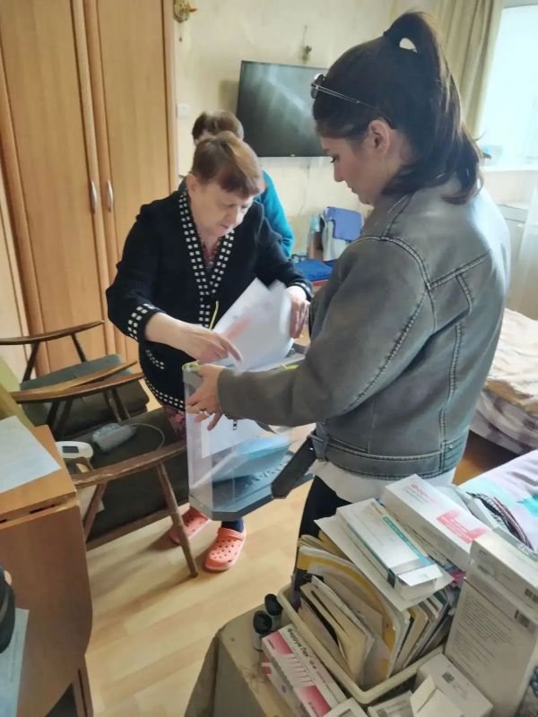 Юристы, работающие в Центре общественного наблюдения, не прекращают консультировать граждан по вопросам, связанным с выборами Юристы, работающие в Центре общественного наблюдения, не прекращают консультировать граждан по вопросам, связанным с выборами