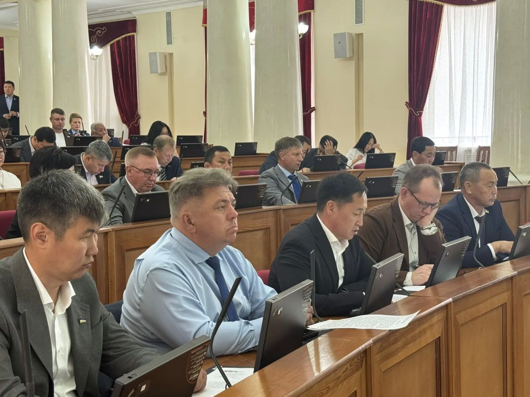 В рамках повестки очередной девятнадцатой сессии Народного Хурала Республики Бурятия парламентарии рассмотрели проект закона «О внесении изменения в статью 4 Закона Республики Бурятия «О разграничении полномочий органов... В рамках повестки очередной девятнадцатой сессии Народного Хурала Республики Бурятия парламентарии рассмотрели проект закона «О внесении изменения в статью 4 Закона Республики Бурятия «О разграничении полномочий органов...