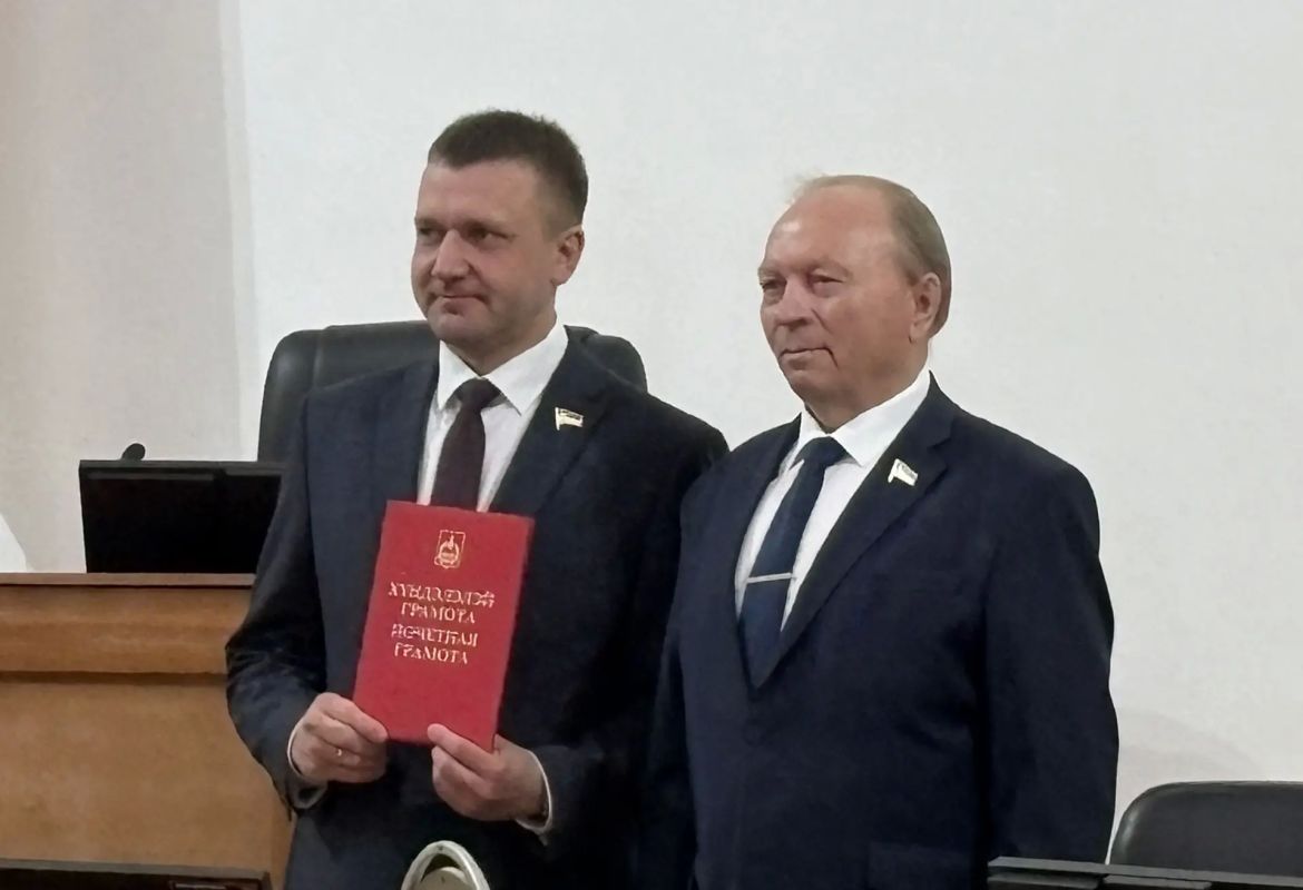 Сегодня очередная 19-я сессия Народного Хурала Бурятии седьмого созыва открыла осенний парламентский сезон Сегодня очередная 19-я сессия Народного Хурала Бурятии седьмого созыва открыла осенний парламентский сезон