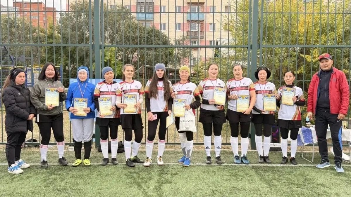 В Бурятии провели турнир «Футбольные мамы» В Бурятии провели турнир «Футбольные мамы»