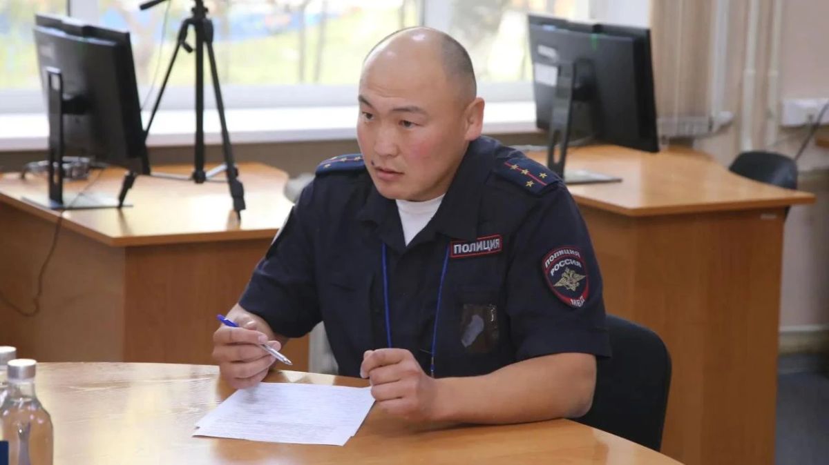 Полицейский из Бурятии стал призером всероссийского конкурса Полицейский из Бурятии стал призером всероссийского конкурса