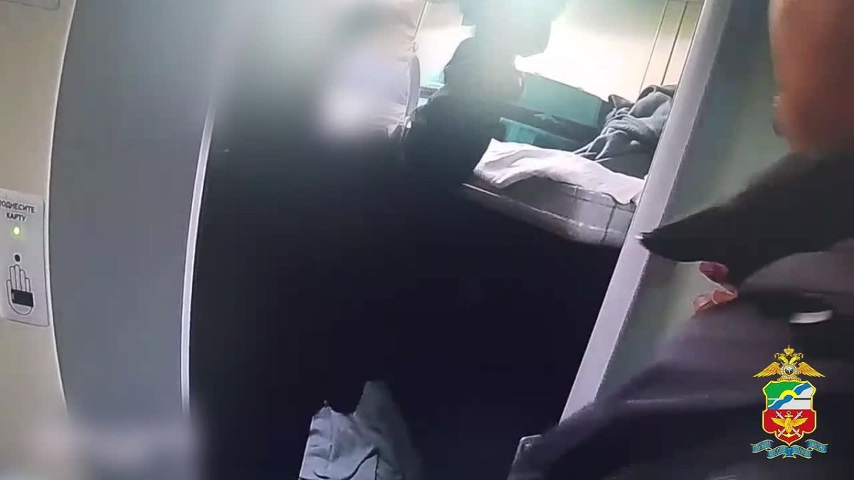 Сотрудники транспортной полиции задержали гражданина, подозреваемого в причинении тяжкого вреда здоровью пассажиру поезда «Северобайкальск – Москва»