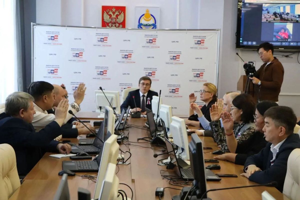 Герою России Дашибалу Мункожаргалову вручили удостоверение об избрании депутатом Государственной Думы Герою России Дашибалу Мункожаргалову вручили удостоверение об избрании депутатом Государственной Думы