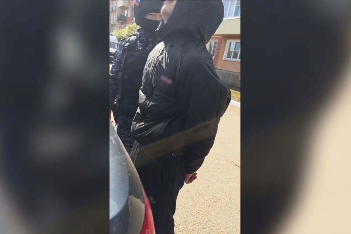 18-летний парень размахивал ножом в Соколе