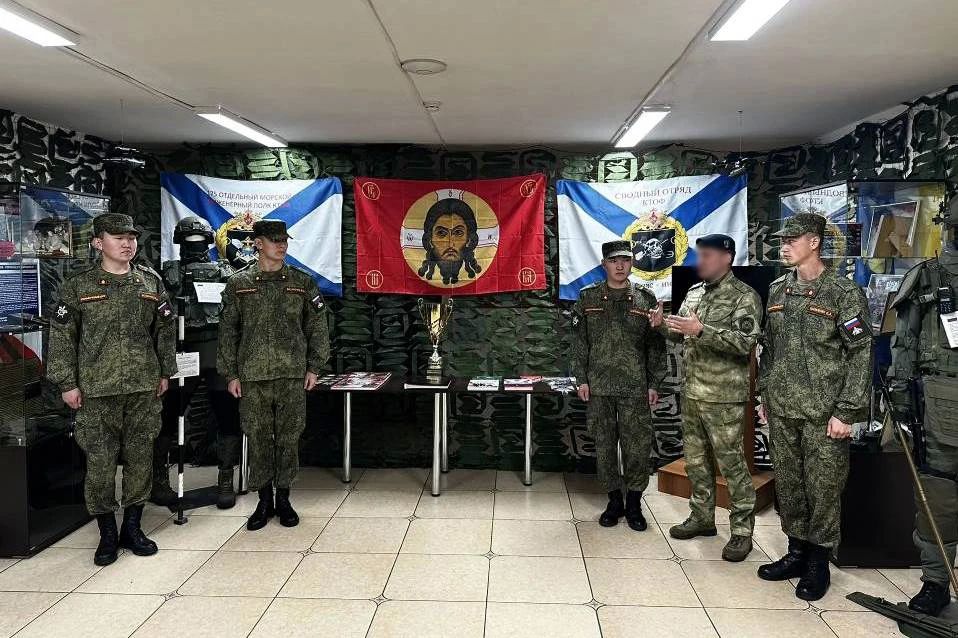 В Улан-Удэ сотрудники спецподразделений Росгвардии встретились со слушателями военно-учебного центра В Улан-Удэ сотрудники спецподразделений Росгвардии встретились со слушателями военно-учебного центра