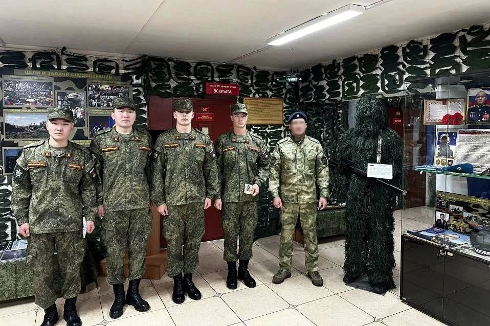 В Улан-Удэ сотрудники спецподразделений Росгвардии встретились со слушателями военно-учебного центра В Улан-Удэ сотрудники спецподразделений Росгвардии встретились со слушателями военно-учебного центра