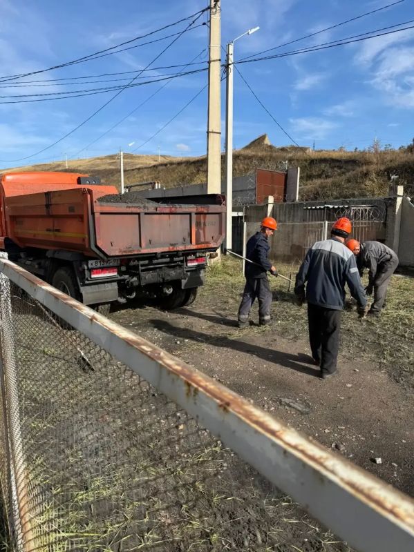 Сотрудники «ТГК-14» в рамках месячника чистоты убрали 50 кубометров мусора с 4 000 квадратных метров объектов теплоснабжения и теплотрасс Сотрудники «ТГК-14» в рамках месячника чистоты убрали 50 кубометров мусора с 4 000 квадратных метров объектов теплоснабжения и теплотрасс