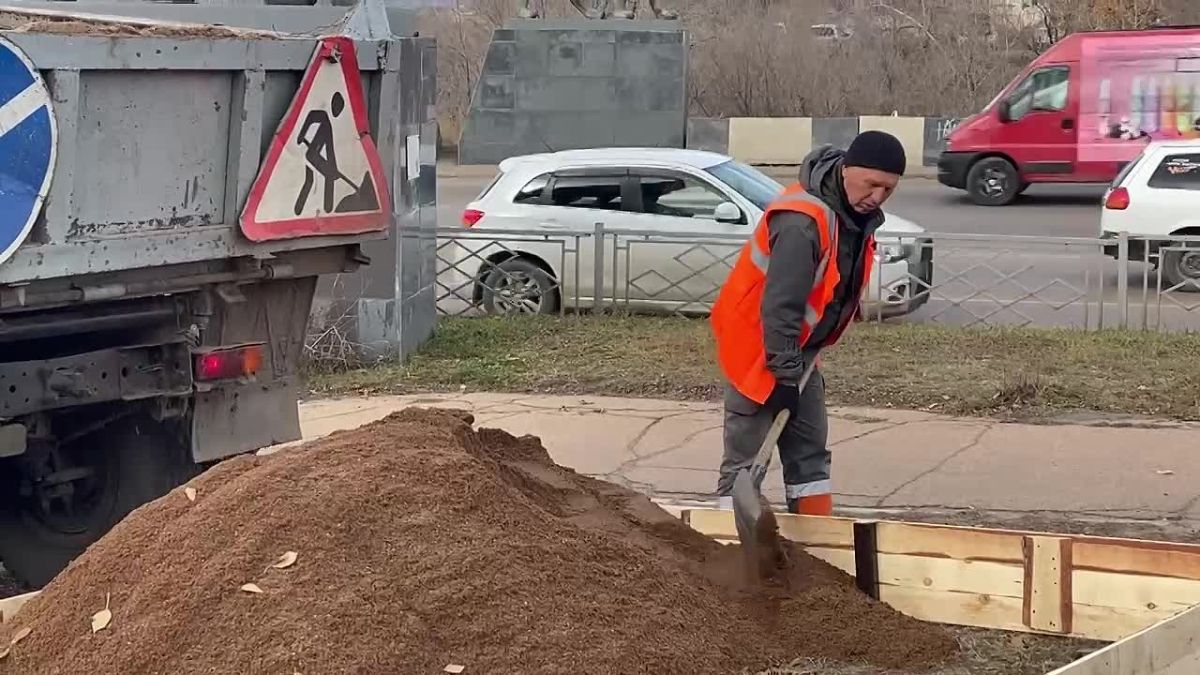 Большие песочницы установлены для подсыпки на крутых подъемах