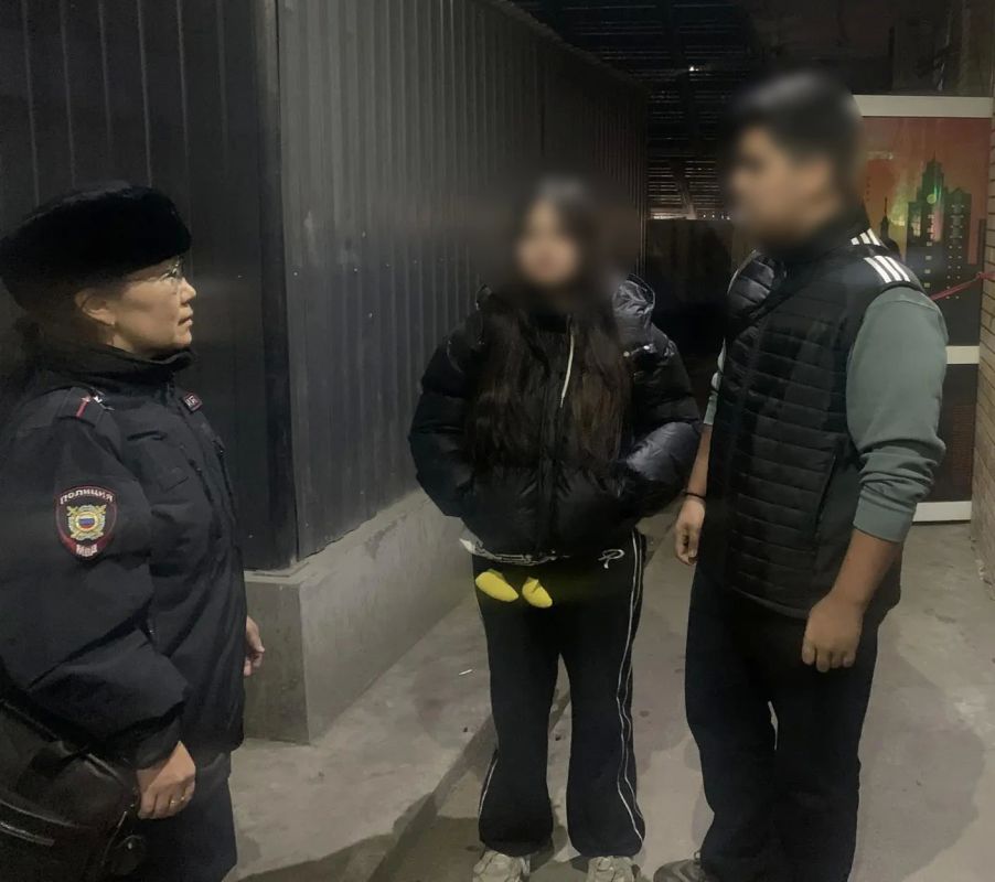 В Железнодорожном районе полицейские проводят ночные рейды по профилактике правонарушений среди несовершеннолетних В Железнодорожном районе полицейские проводят ночные рейды по профилактике правонарушений среди несовершеннолетних